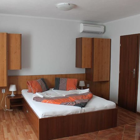 Privat Arcadia Apartment Podhajska Bagian luar foto