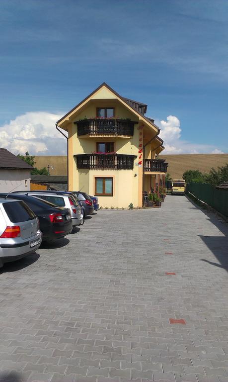 Privat Arcadia Apartment Podhajska Bagian luar foto