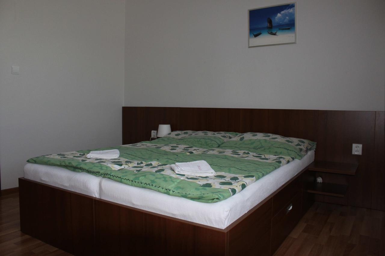 Privat Arcadia Apartment Podhajska Bagian luar foto