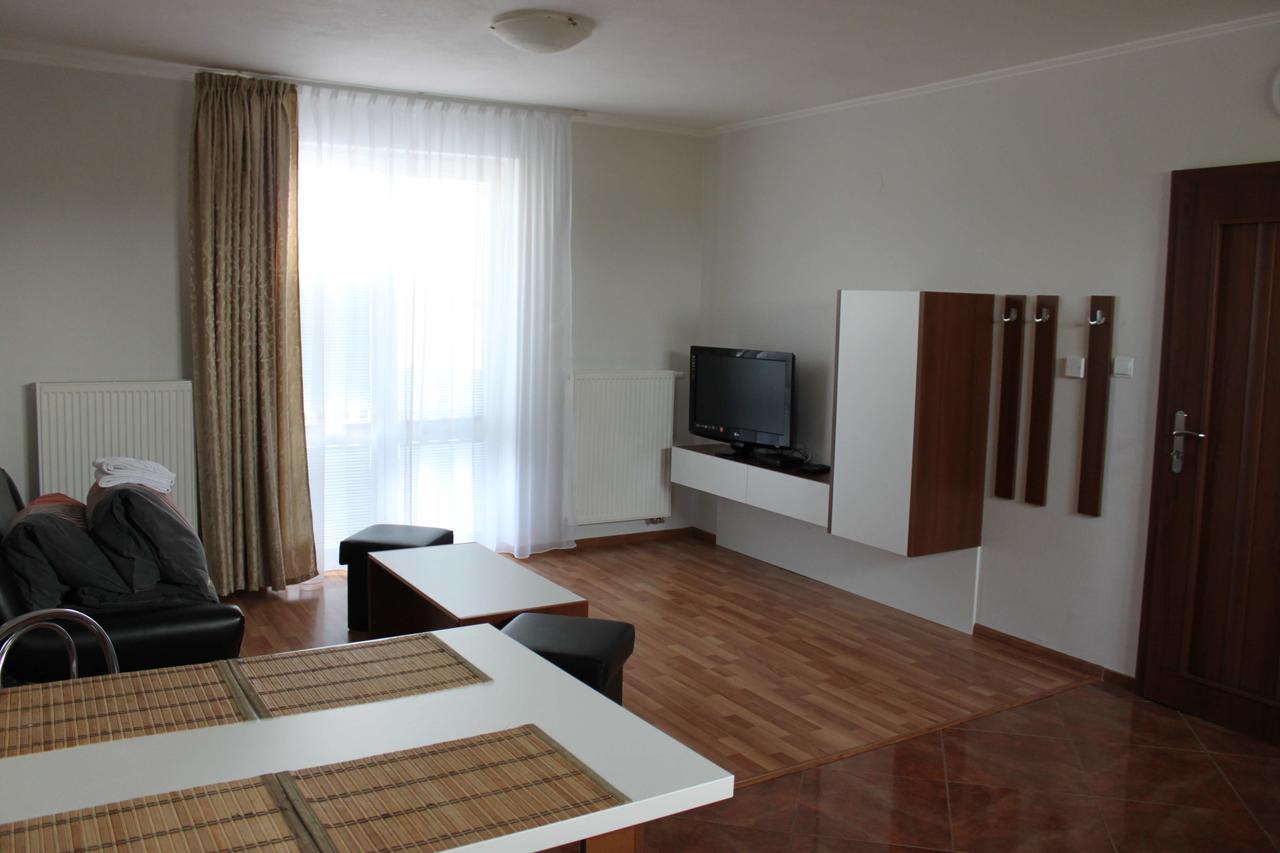 Privat Arcadia Apartment Podhajska Bagian luar foto