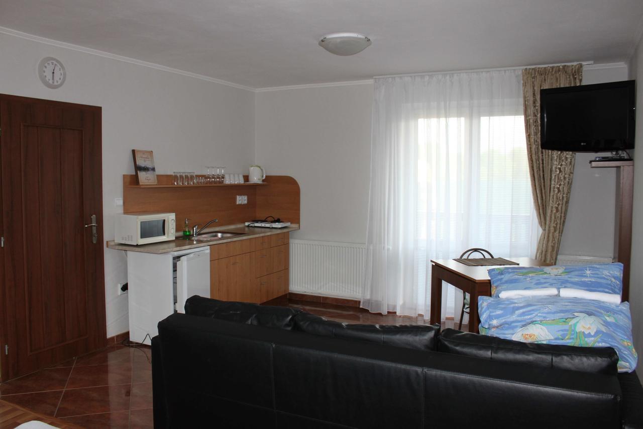 Privat Arcadia Apartment Podhajska Bagian luar foto
